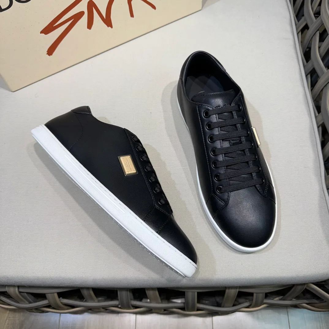 Men's Men's Shoes 💰400 [New Style] 🐝🐝DG—Dolce&G men's calfskin sneakers Portofino Yacht shoes, simple and versatile design, unique saddle leather soles. The Dolce &G logo rear wing is the icing on the cake. Imported cowhide + rubber outsole Size: 39-44 (customized at 38.45)